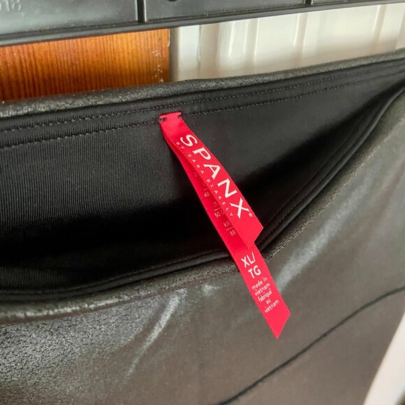 SPANXshape™ Faux Leather Leggings [XL] - Picture 5 of 8